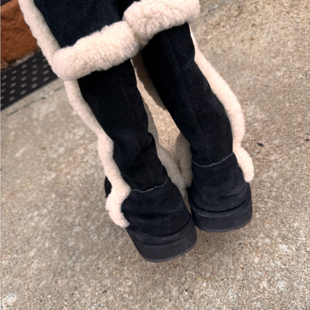 Michael Kors Black Suede & Sheep Fur Snow Boots women’s size 6 - Picture 3 of 6
